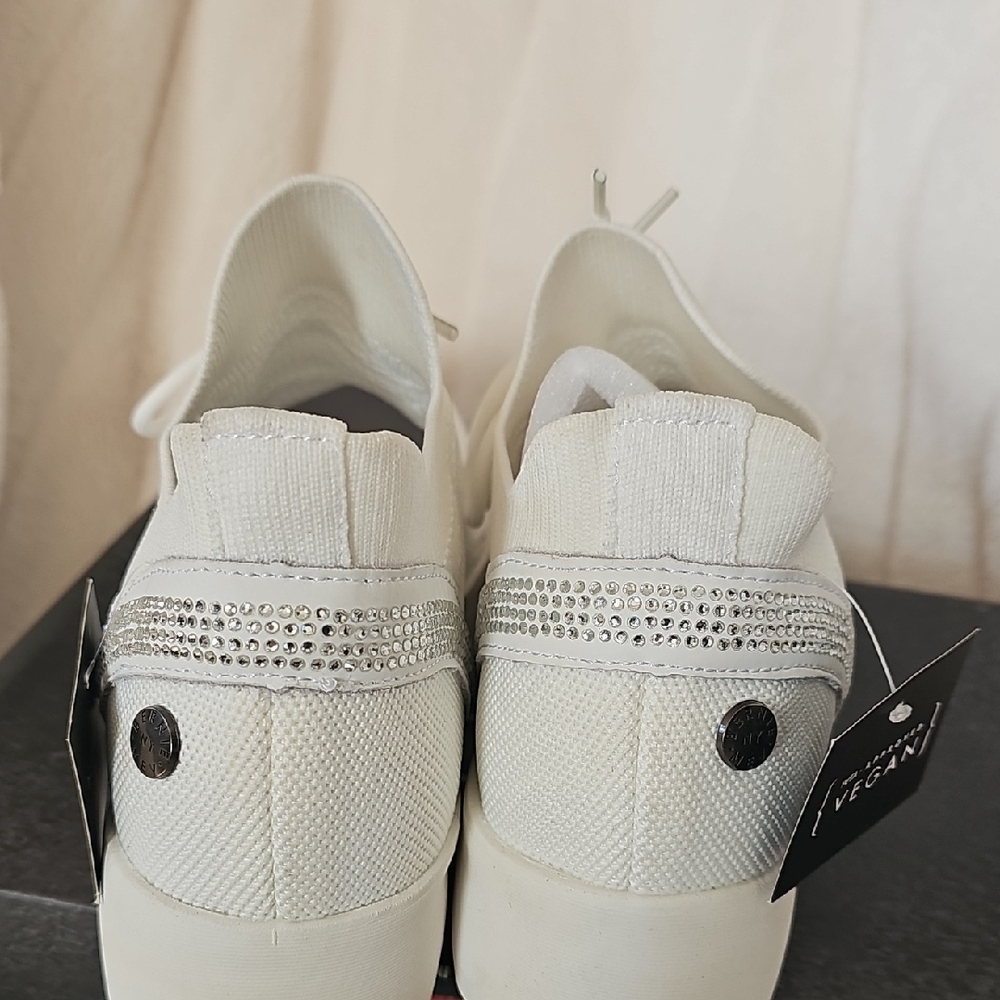 bernie mev. Women's Sneakers in Cream and Gray - Picture 7 of 12